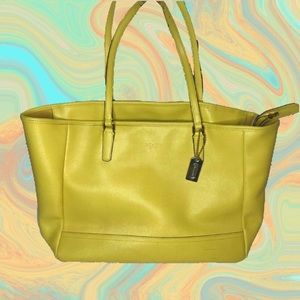 💛COACH Tote Size handbag💛 Unique lime yellow color.